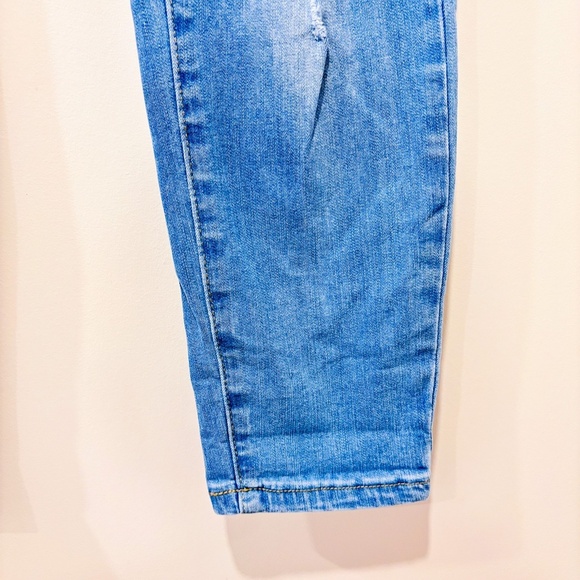 RHODANTHE Light wash distressed boyfriend jeans | Relaxed fit denim | Size 6 * - Picture 10 of 13